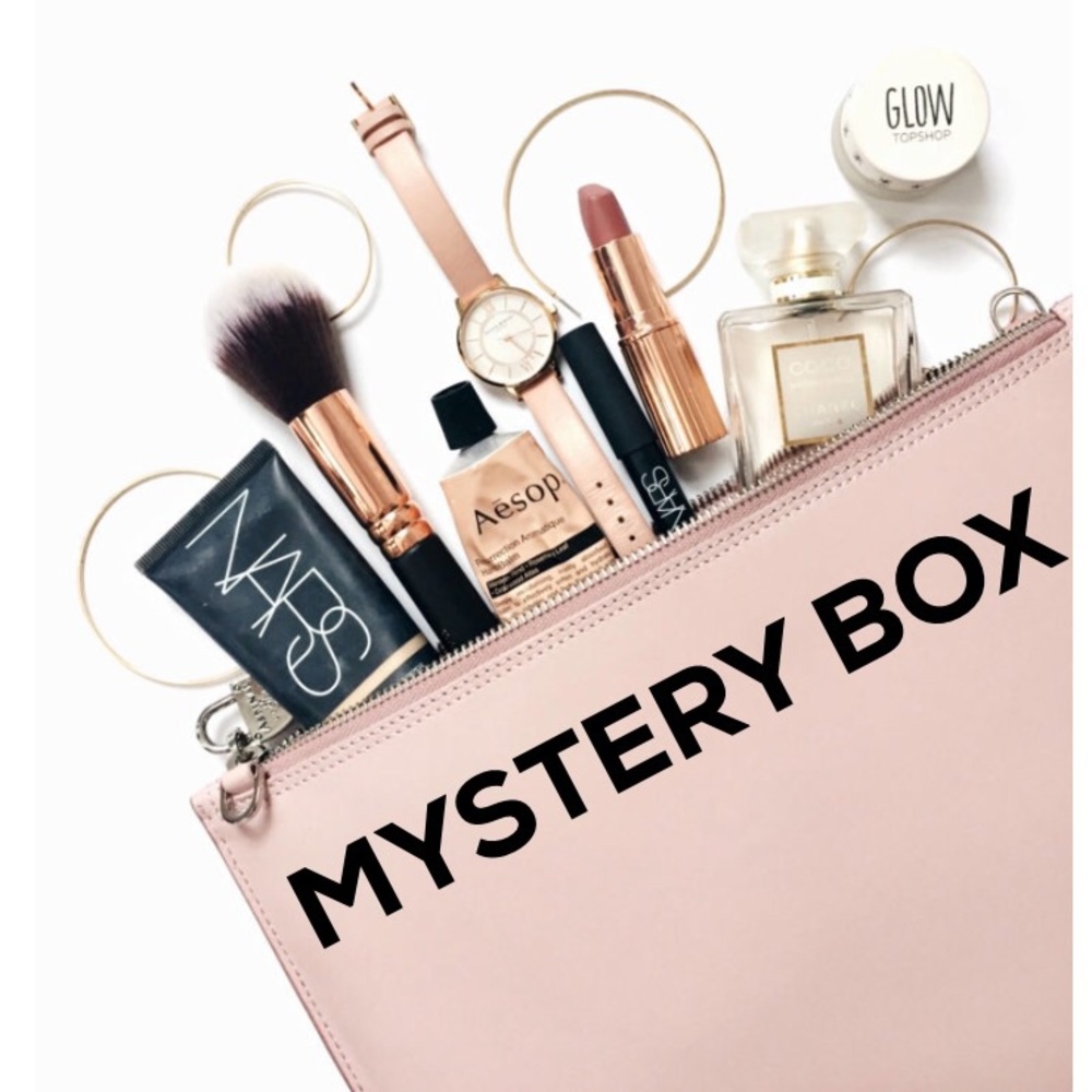 MYSTERY BOX - Beauty and Makeup Bundle